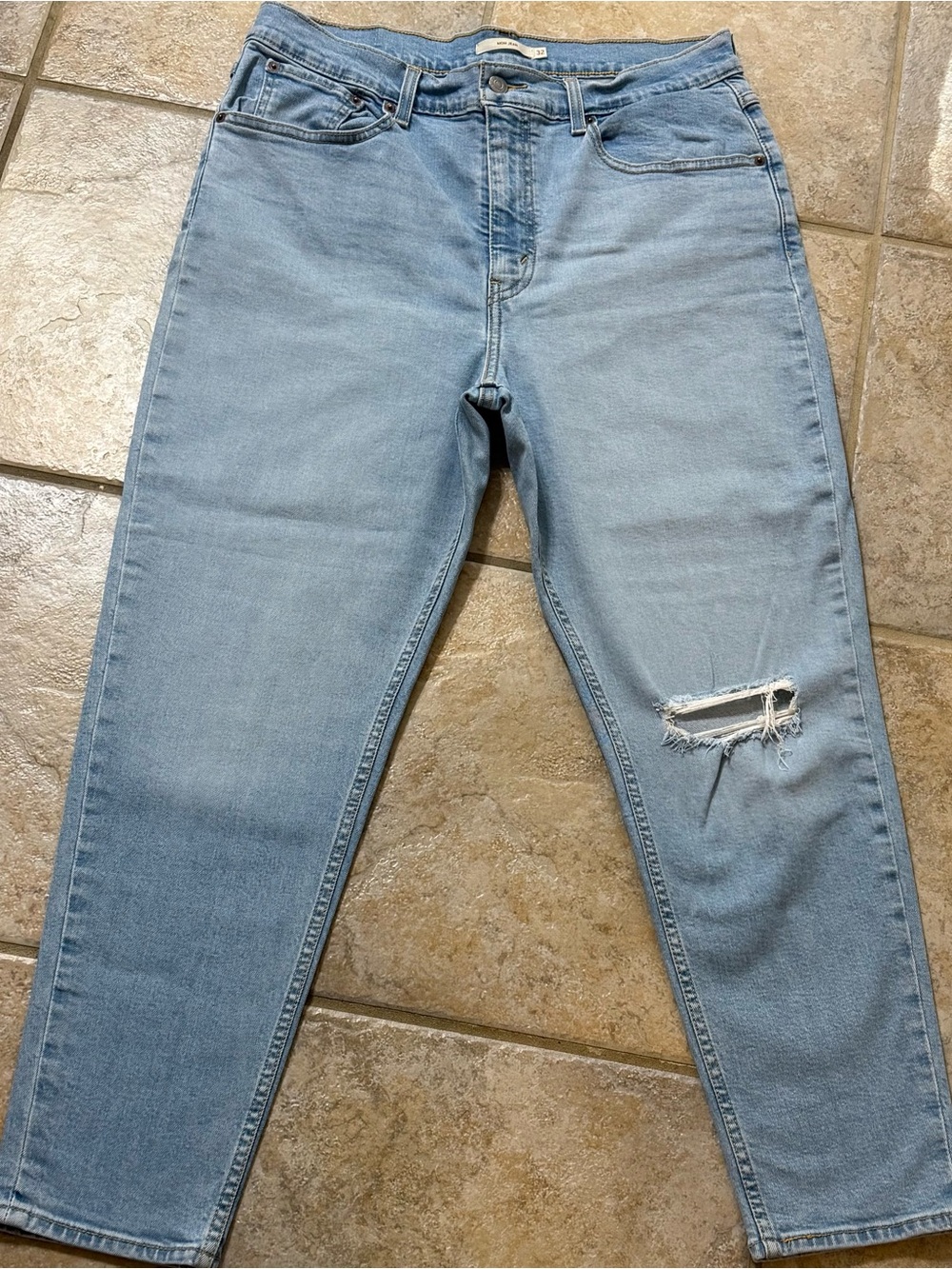 LEVI’S Mom Jean - Women’s Size 32